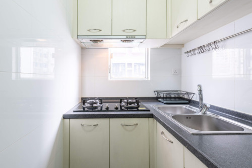 Comfortable Coliving in Charming Tai Ping Shan with Modern Amenities