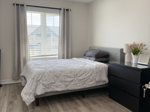 Room for Student. Female Only 