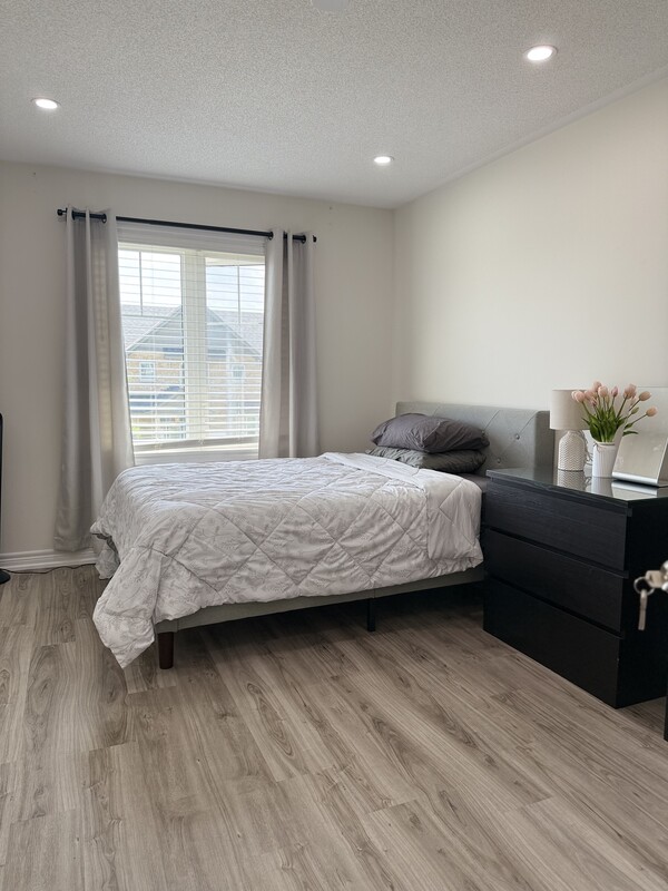  Room 1 Upper Level(Full Room)  -  Room for Student. Female Only   - Gallery -  1