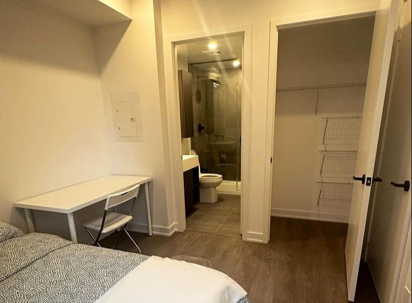 Peter St Master Bedroom With Private Bathroom