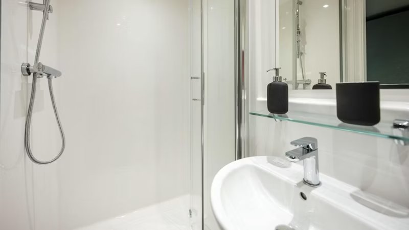  Premium Ensuite  -  Centre Court  - Gallery -  7