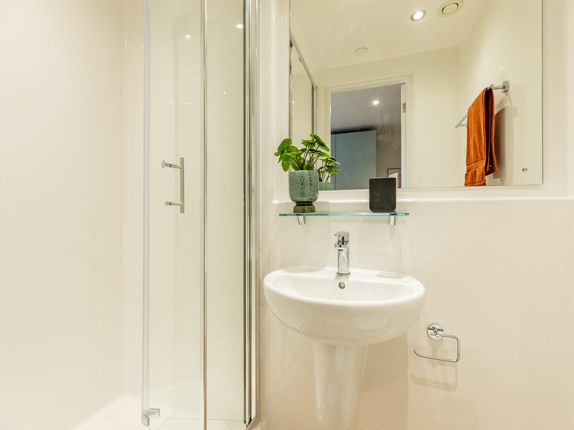  Platinum Studio  -  Centre Court  - Gallery -  2