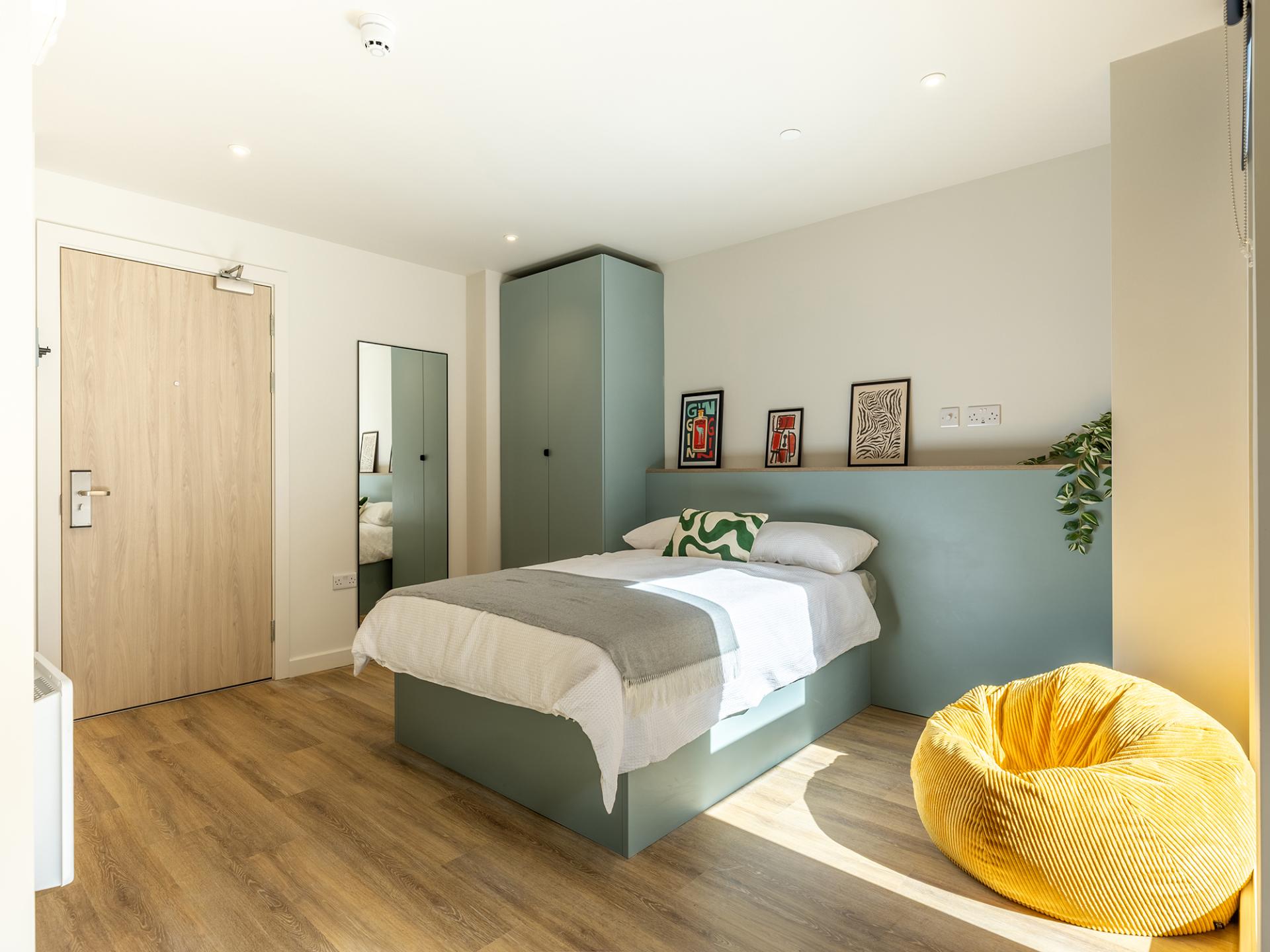  Platinum Studio  -  Centre Court  - Gallery -  1