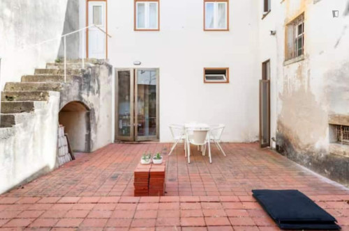 Passionate 2 Bedroom House with a backyard close to University of Coimbra - Gallery - 22
