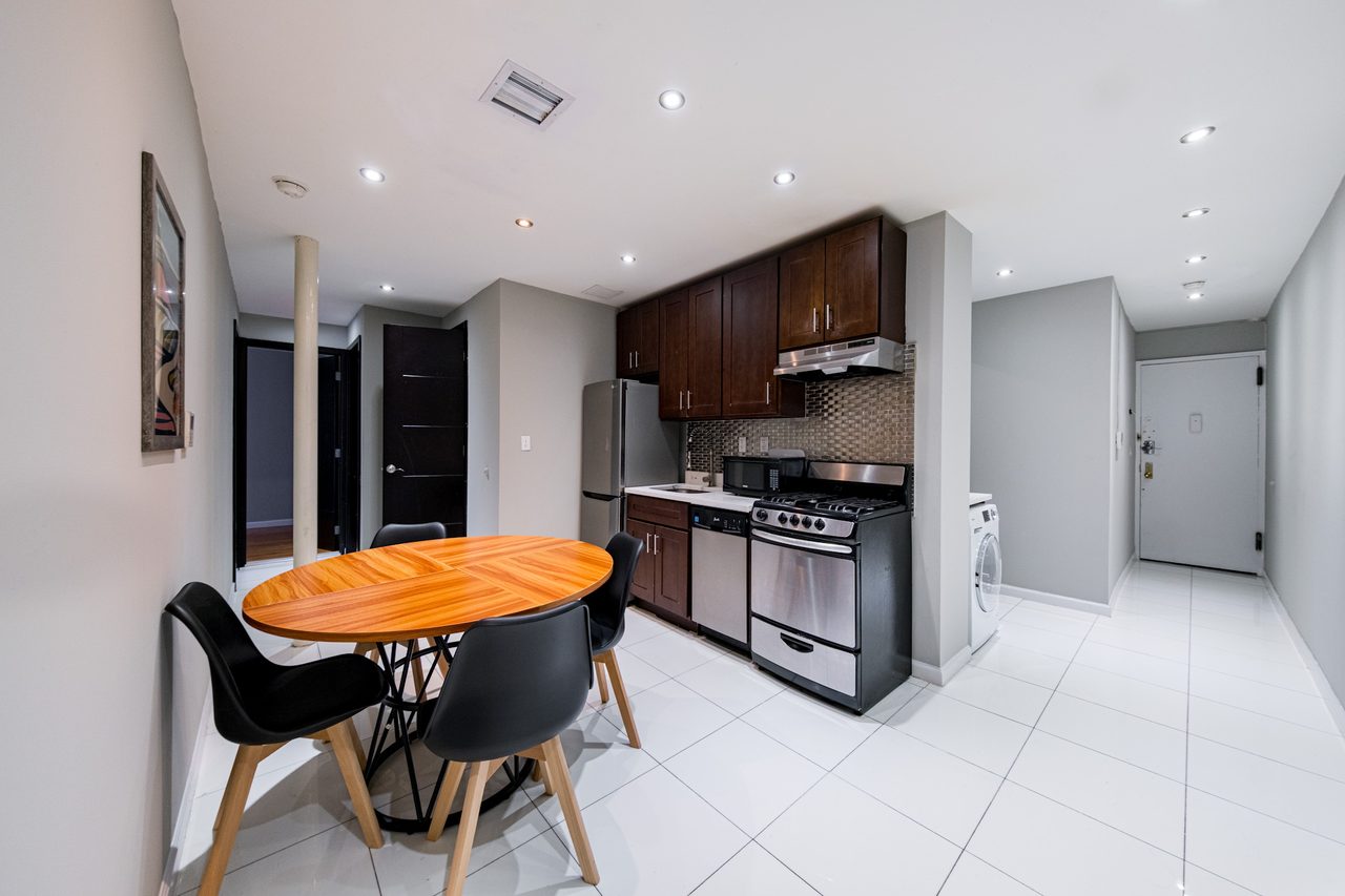#1827: Upper West Side - Full Bedroom C - #1827: Upper West Side - Gallery - 6