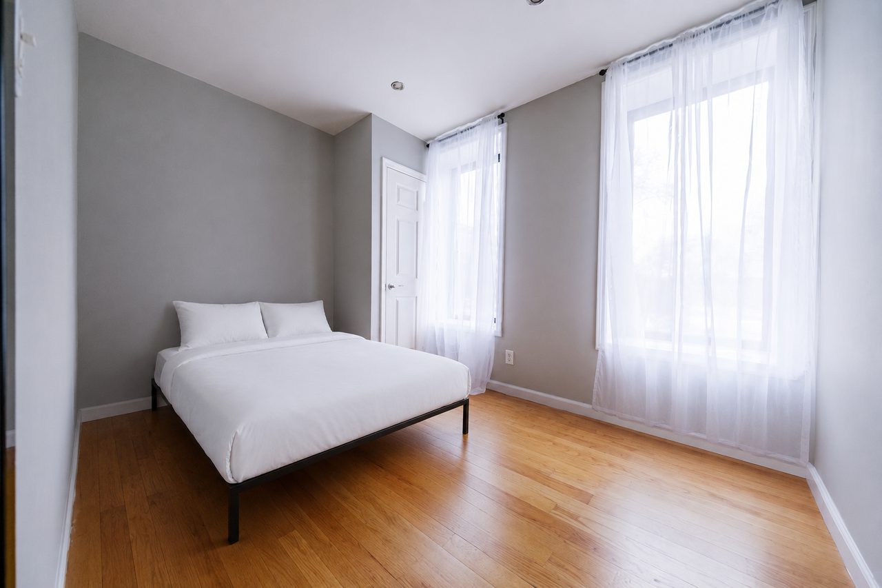 #1827: Upper West Side - Full Bedroom C - 13