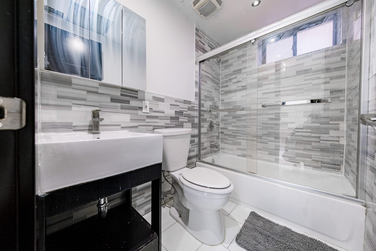 #1827: Upper West Side - Full Bedroom B - #1827: Upper West Side - Gallery - 9