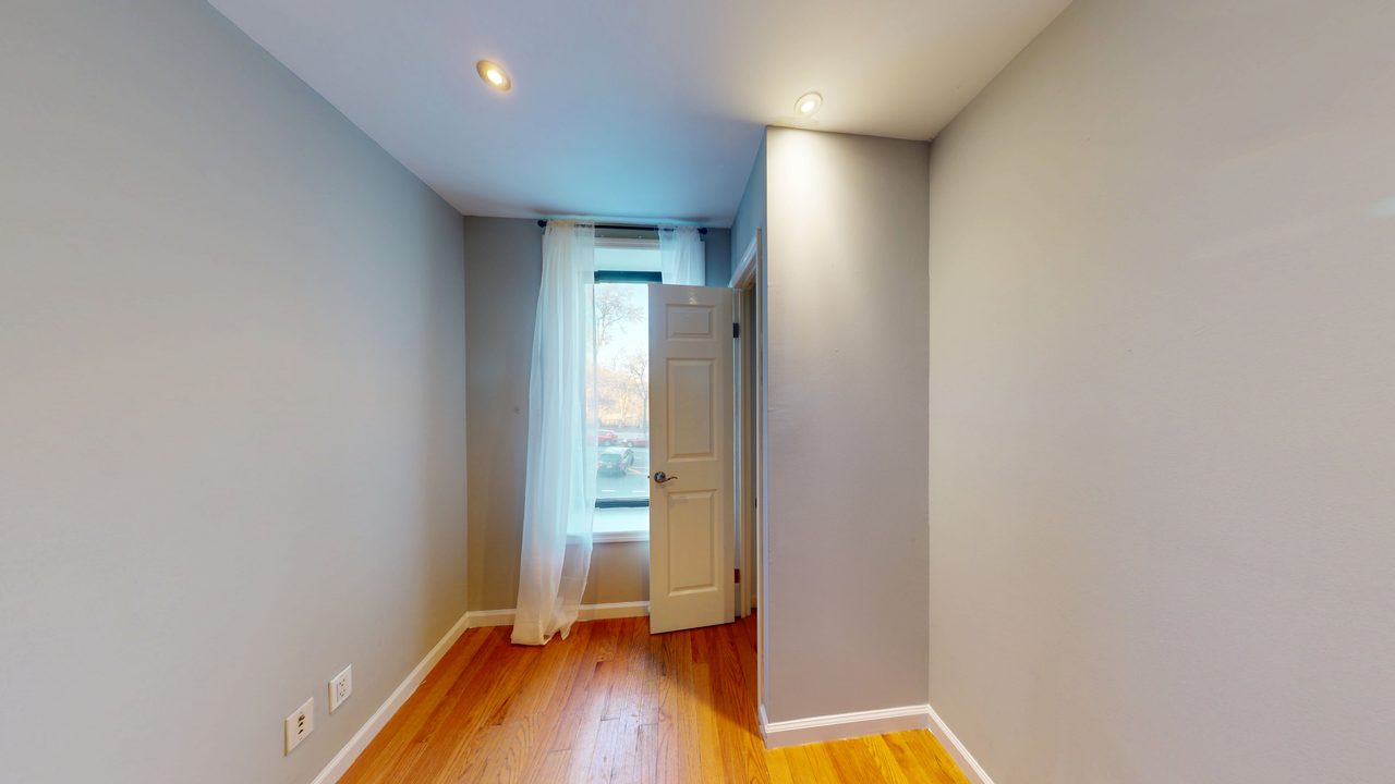 #1827: Upper West Side - Full Bedroom B - #1827: Upper West Side - Gallery - 3