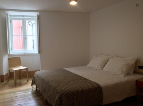 Inspiring 2 Bedroom Apartment close to University of Coimbra - Gallery - 32