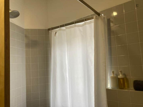 Irresistible 1 Bedroom Apartment close to Coimbra Train Sation - Gallery - 8