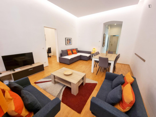 Elegant 2-bedroom apartment near the Praterstern train station