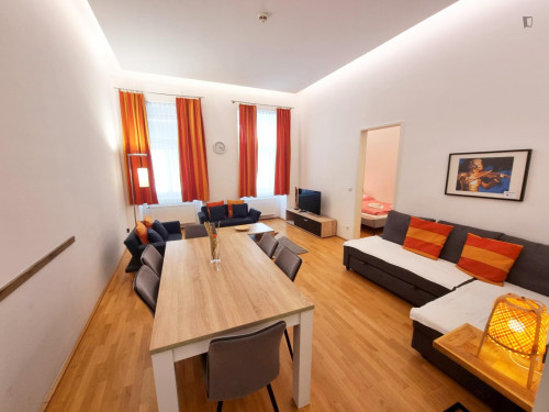 Elegant 2-bedroom apartment near the Praterstern train station