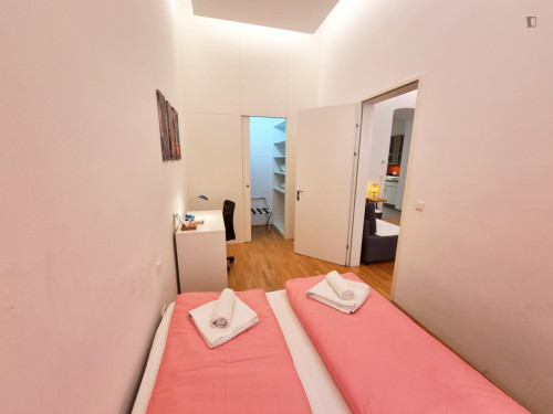 Elegant 2-bedroom apartment near the Praterstern train station - Gallery - 13