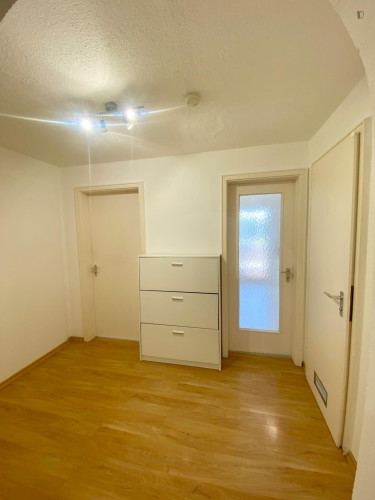 Spacious single bedroom in Milbertshofe - Gallery - 11