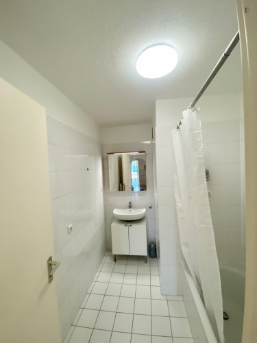 Spacious single bedroom in Milbertshofe - Gallery - 6