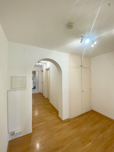 Spacious single bedroom in Milbertshofe - Gallery - 10
