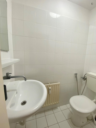 Spacious single bedroom in Milbertshofe - Gallery - 8