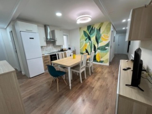 Very cosy double bedroom near the Zaragoza-Goya train station  - Gallery -  5