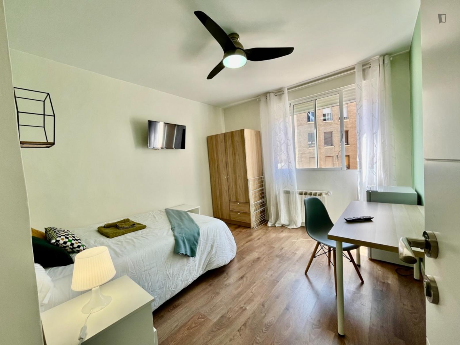 Inviting Double Bedroom In Parque De Roma - Inviting double bedroom in Parque de Roma - Gallery - 1
