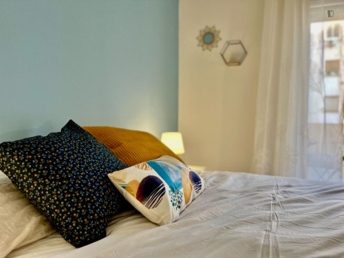 Lovely double bedroom in Parque de Roma