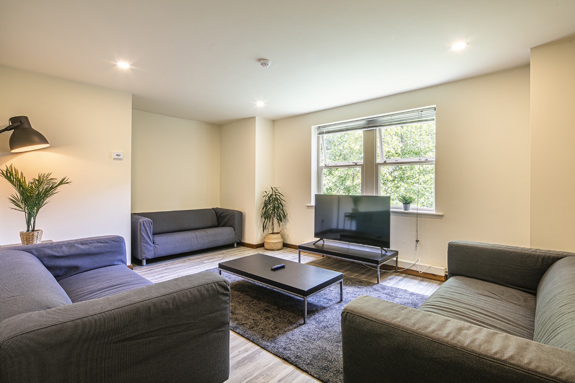 7-Bedroom Apartment - 4