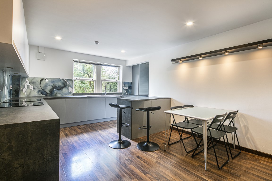 7-Bedroom Apartment - 2