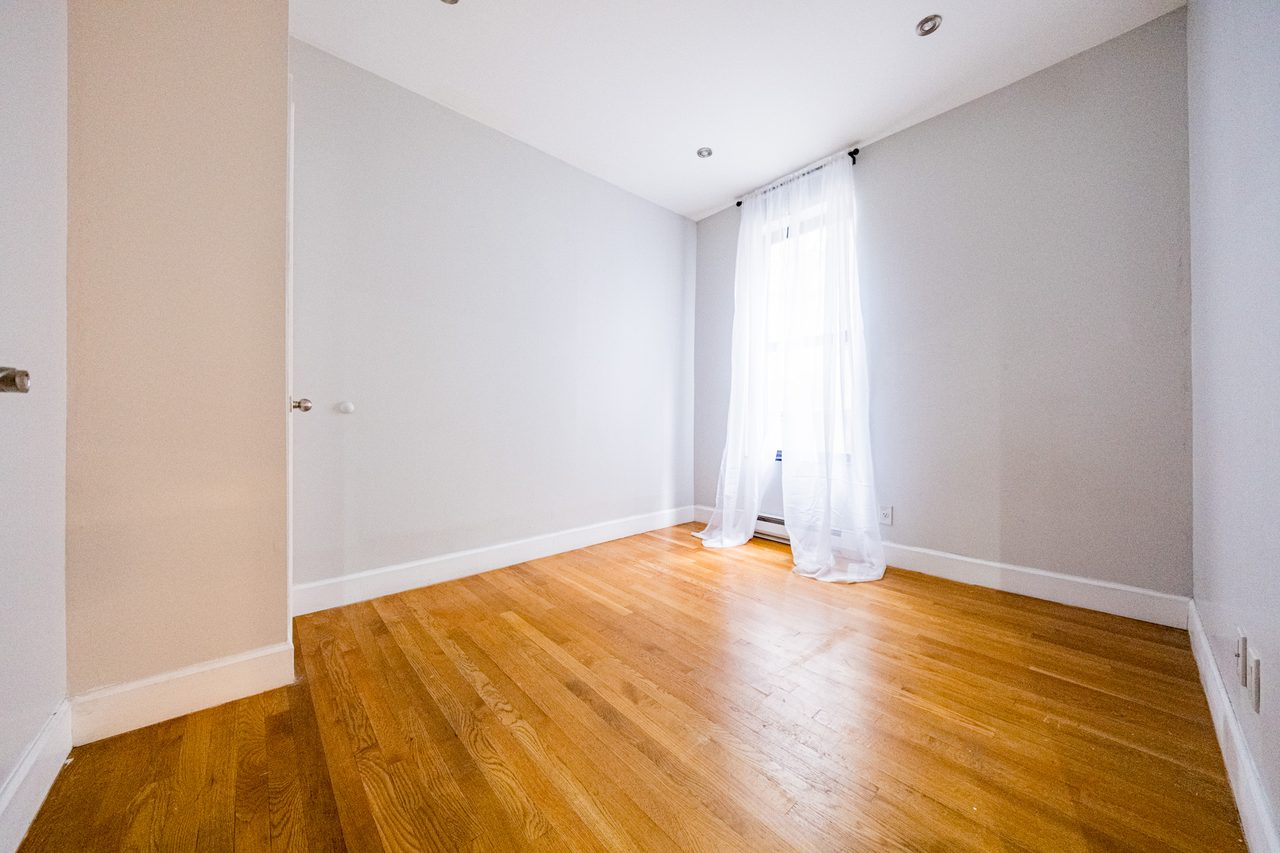 #1831: Central Harlem - Full Bedroom B - 7