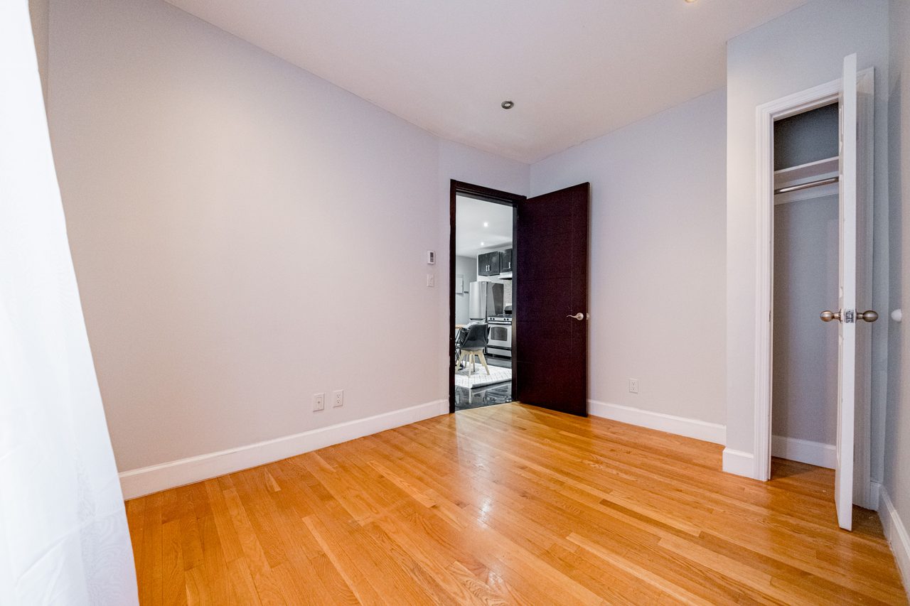 #1831: Central Harlem - Full Bedroom B - 6