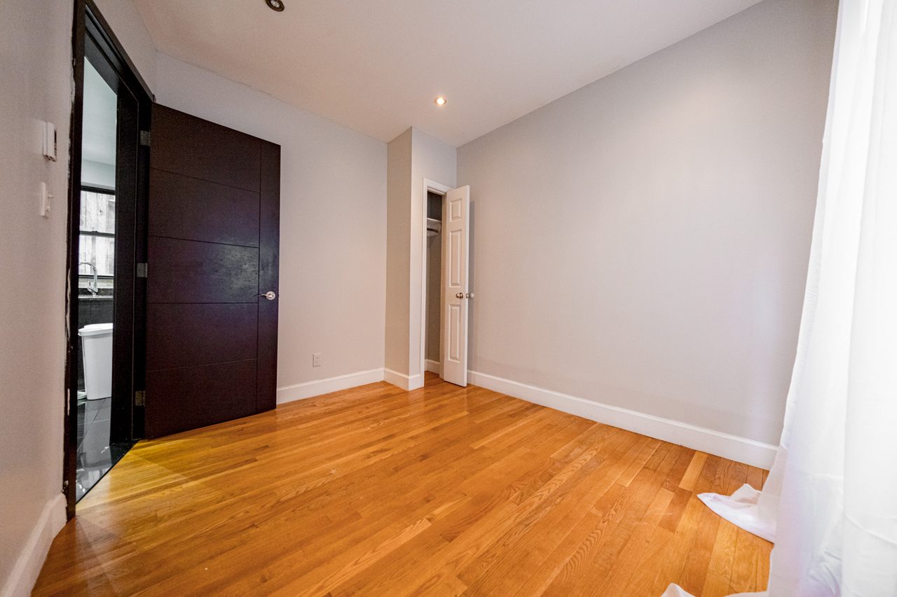 #1831: Central Harlem - Full Bedroom C - 6