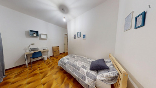 Cozy Single Bedroom in a 3-Bedroom in Bologna