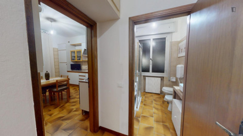 Cozy Single Bedroom in a 3-Bedroom in Bologna - Gallery - 11