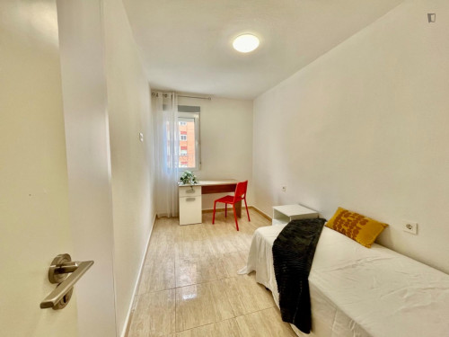 Appealing single bedroom in La Fama