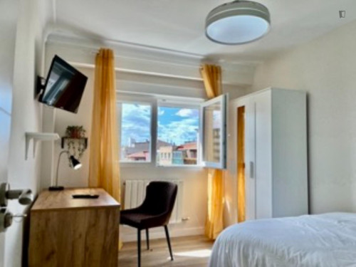 Beautiful double bedroom in Delicias