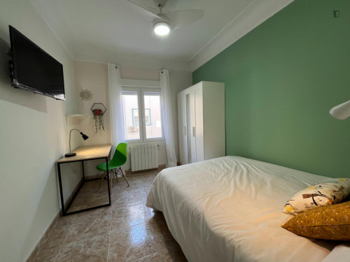 Bright single bedroom close to the University of Zaragoza