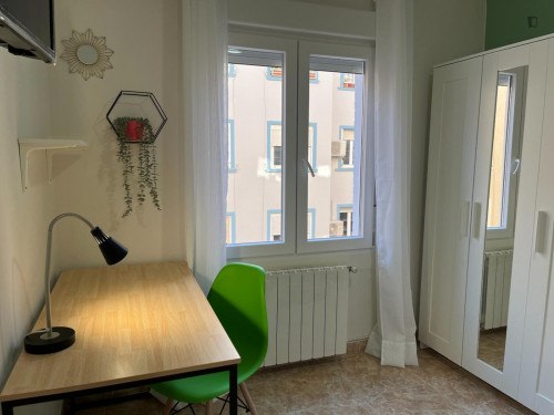Bright single bedroom close to the University of Zaragoza