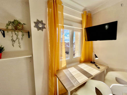 Appealing double bedroom in Delicias  - Gallery -  5