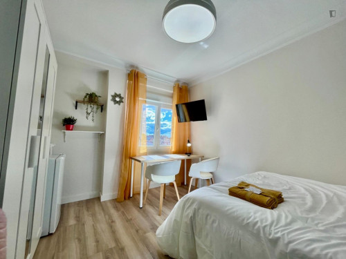 Appealing double bedroom in Delicias