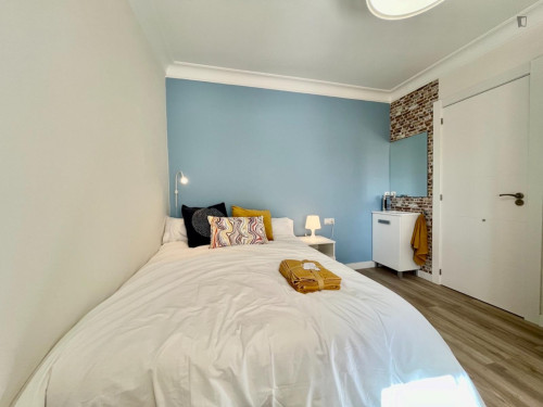 Appealing double bedroom in Delicias