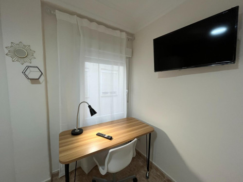 Charming single bedroom in shared flat close to the University of Zaragoza campus