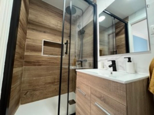 Splendid double ensuite bedroom with a kitchenette, near Parque del Castillo Palomar - Gallery - 6