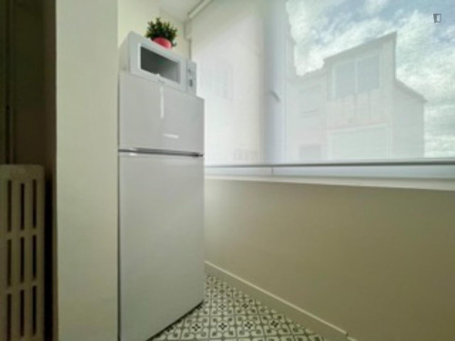 Splendid double ensuite bedroom with a kitchenette, near Parque del Castillo Palomar - Gallery - 14