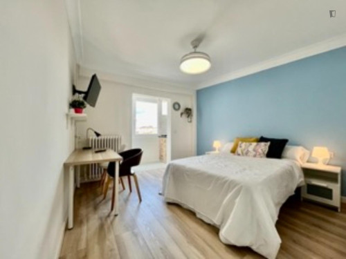 Splendid double ensuite bedroom with a kitchenette, near Parque del Castillo Palomar - Gallery - 13