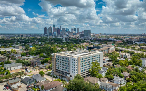 Sophisticated Coliving in Luxurious River Oaks, Vibrant Montrose Neighborhood