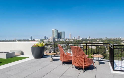 Sophisticated Coliving in Luxurious River Oaks, Vibrant Montrose Neighborhood