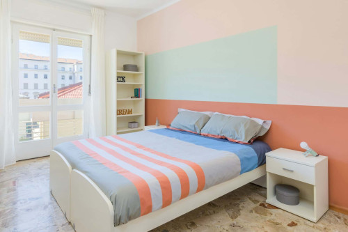 Room in Vicolo dalla Piccola, Trento for 70 m² with 3 bedrooms