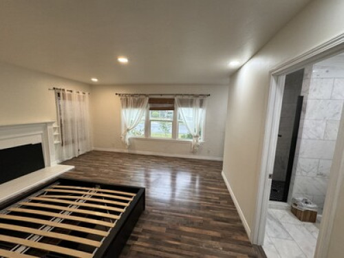 A room with full bathroom available