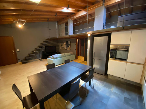 Elegant Open Space with Mezzanine and Terrace in Bergamo (BG) - Gallery - 20