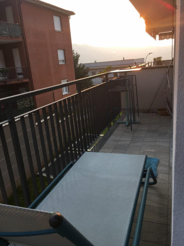 Bright Modern flat in Lecco with balcony and lake-view, close to public transp.