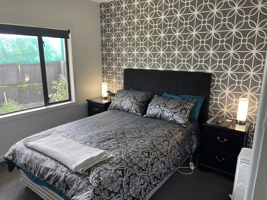 Deluxe Double Bedroom(Single Bed) - 1