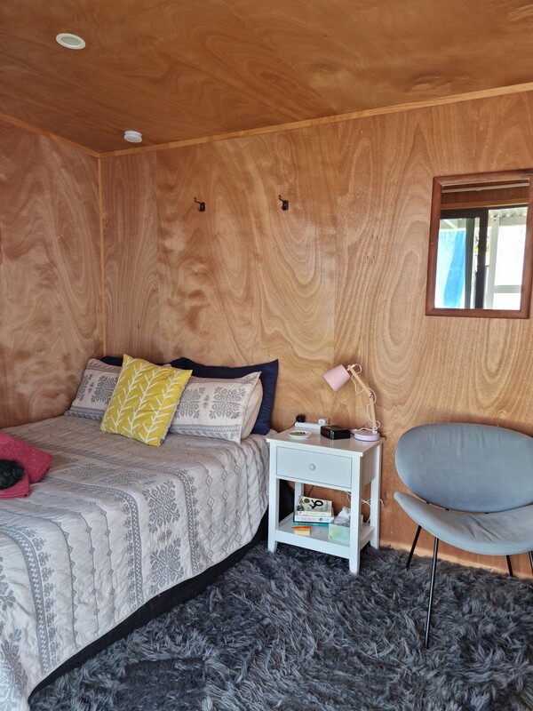  Cabin In The Garden (Full Room)  -  Homestay On Queen  - Gallery -  1